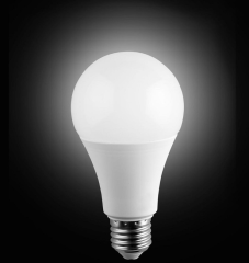 Noas 12W Sensörlü Led Ampul Beyaz Işık 6500 Kelvin 1080 Lümen E27 Duy YL95-1201-S